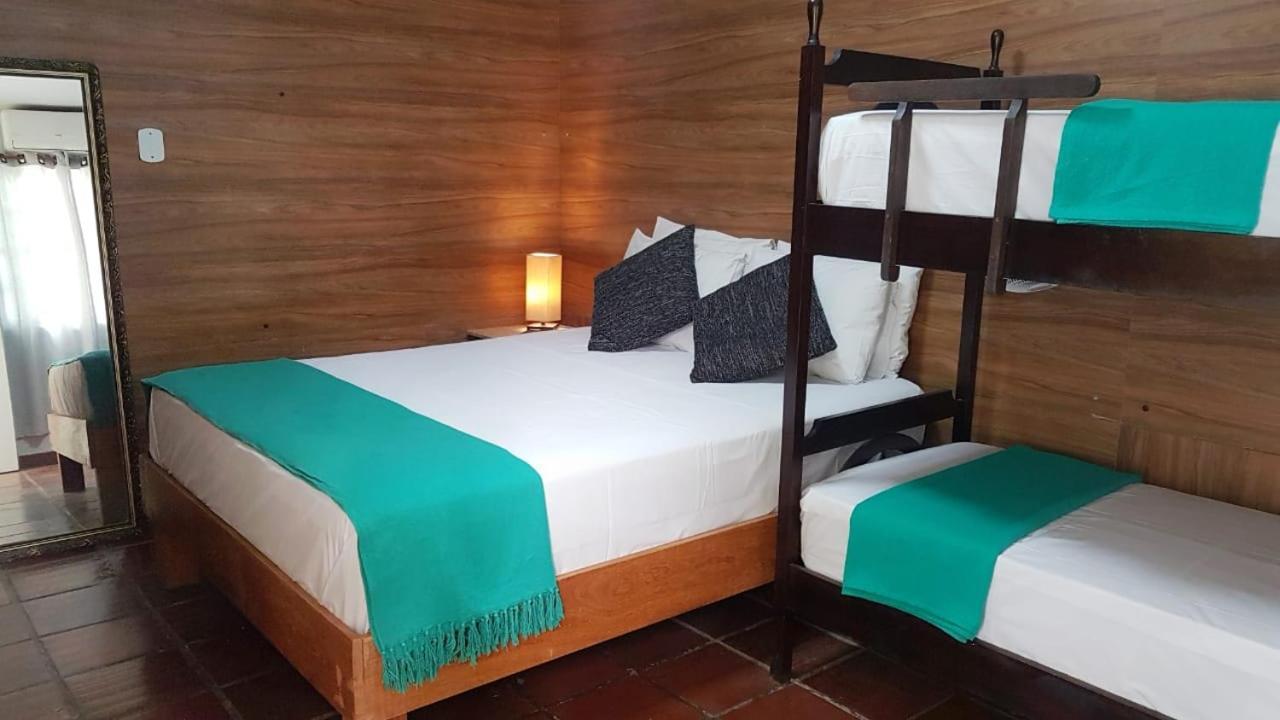 Marina Dos Anjos Bed and breakfast *